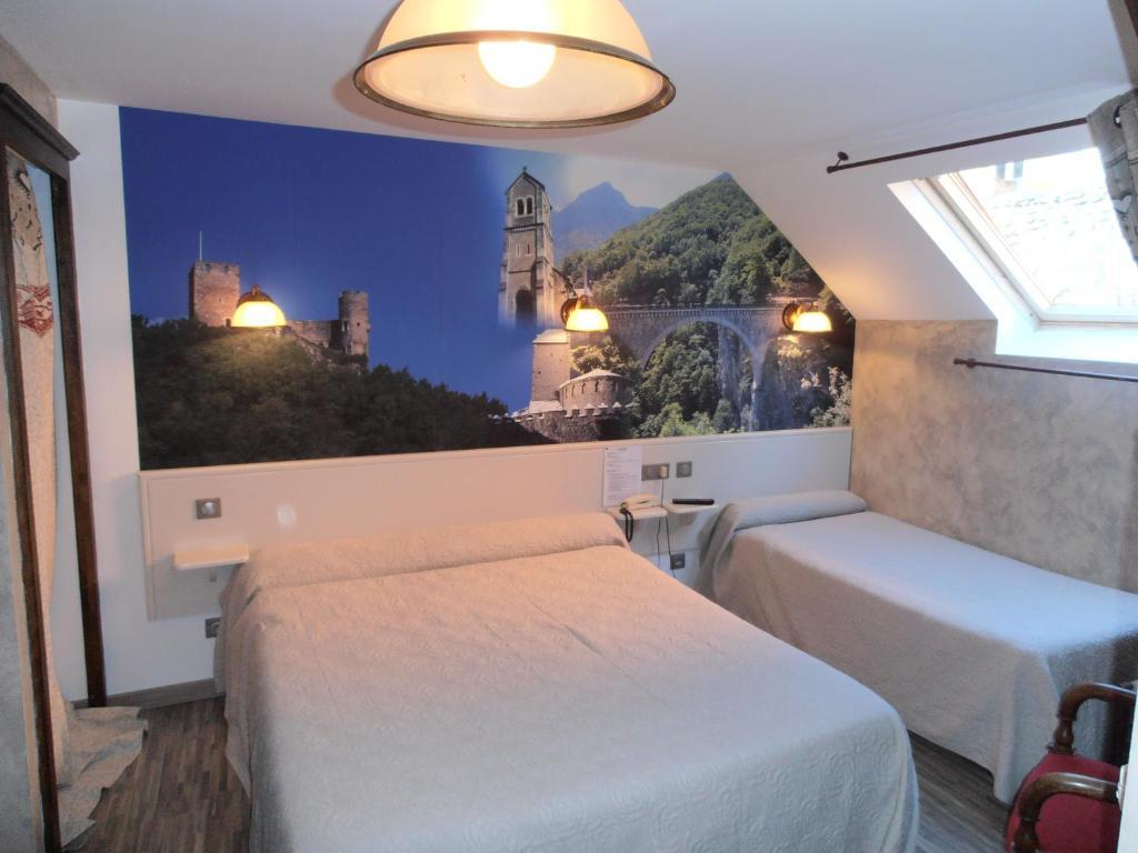 Hotel Panoramic Et Des Bains Luz-Saint-Sauveur Room photo